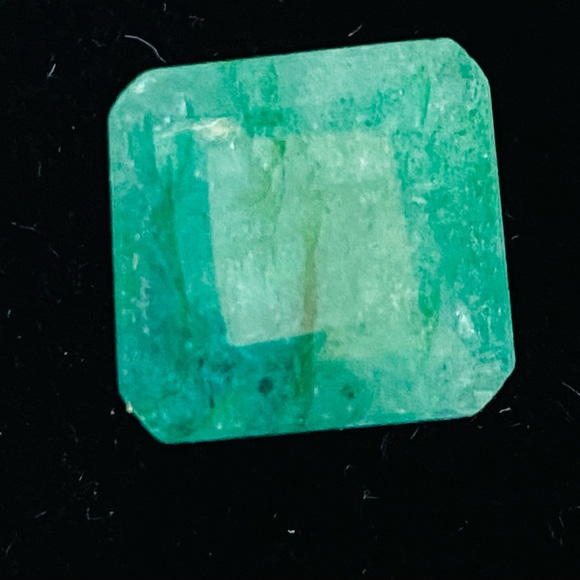 5.3 carats Brazilian emerald - Picture 3 of 6